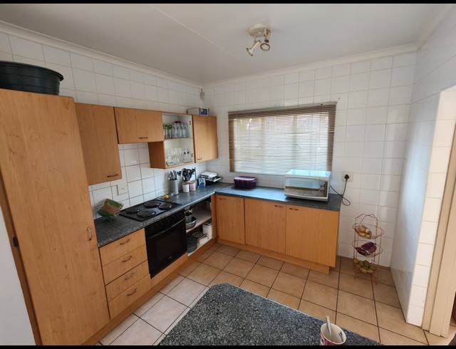 4 BEDROOM TOWNHOUSE FOR SALE IN CASHAN